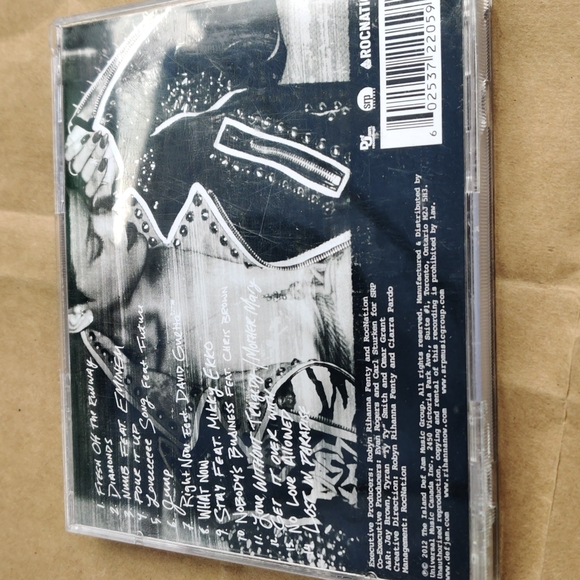 Rihanna unapologetic - Picture 6 of 6